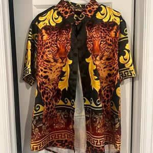 I’m selling a nice button down Decibel shirt. It’s an XL and only been worn once